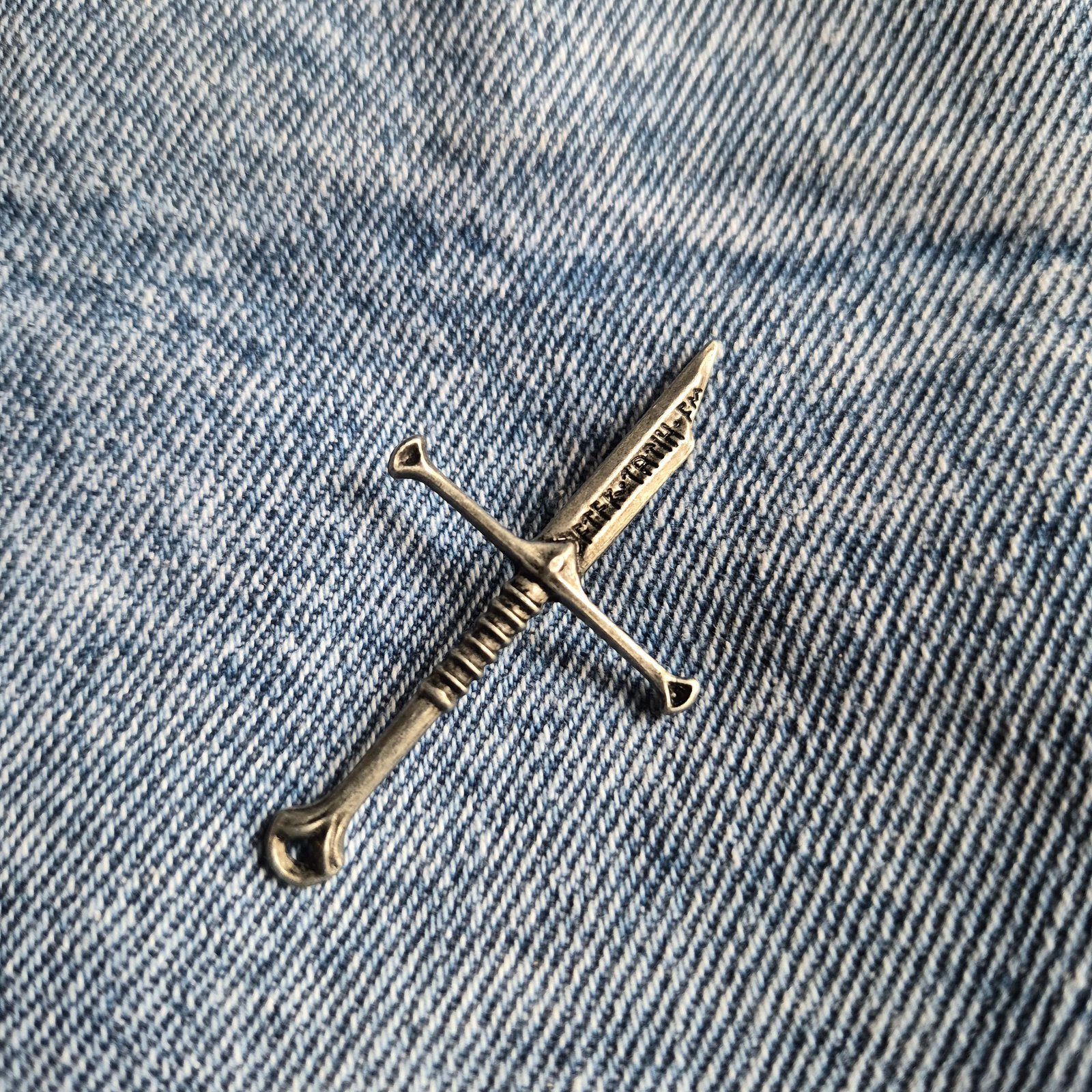 Pin Espada Narsil